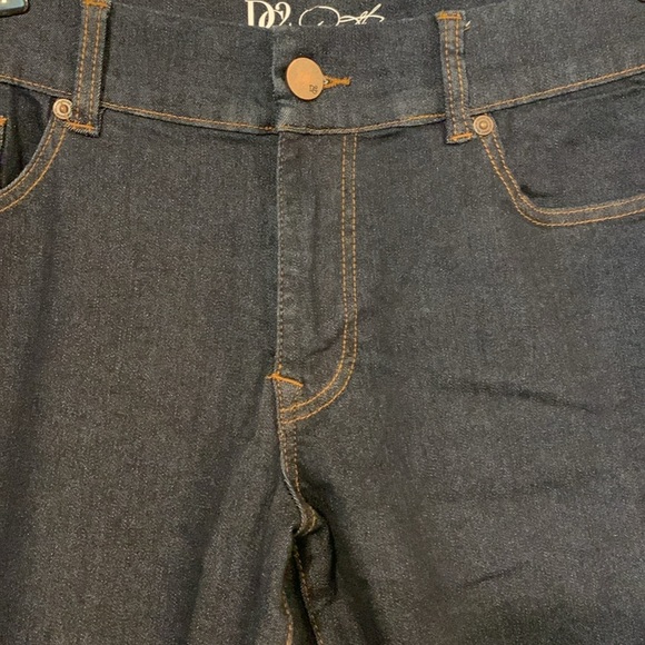 DG2 Diane Gilman Dark Blue Women's Jeans NWOT 14-16-18petite - Picture 2 of 6